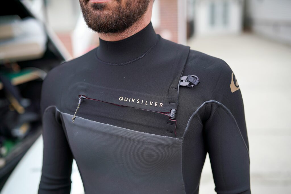 Close up of the Quiksilver Highline Plus chest zip.