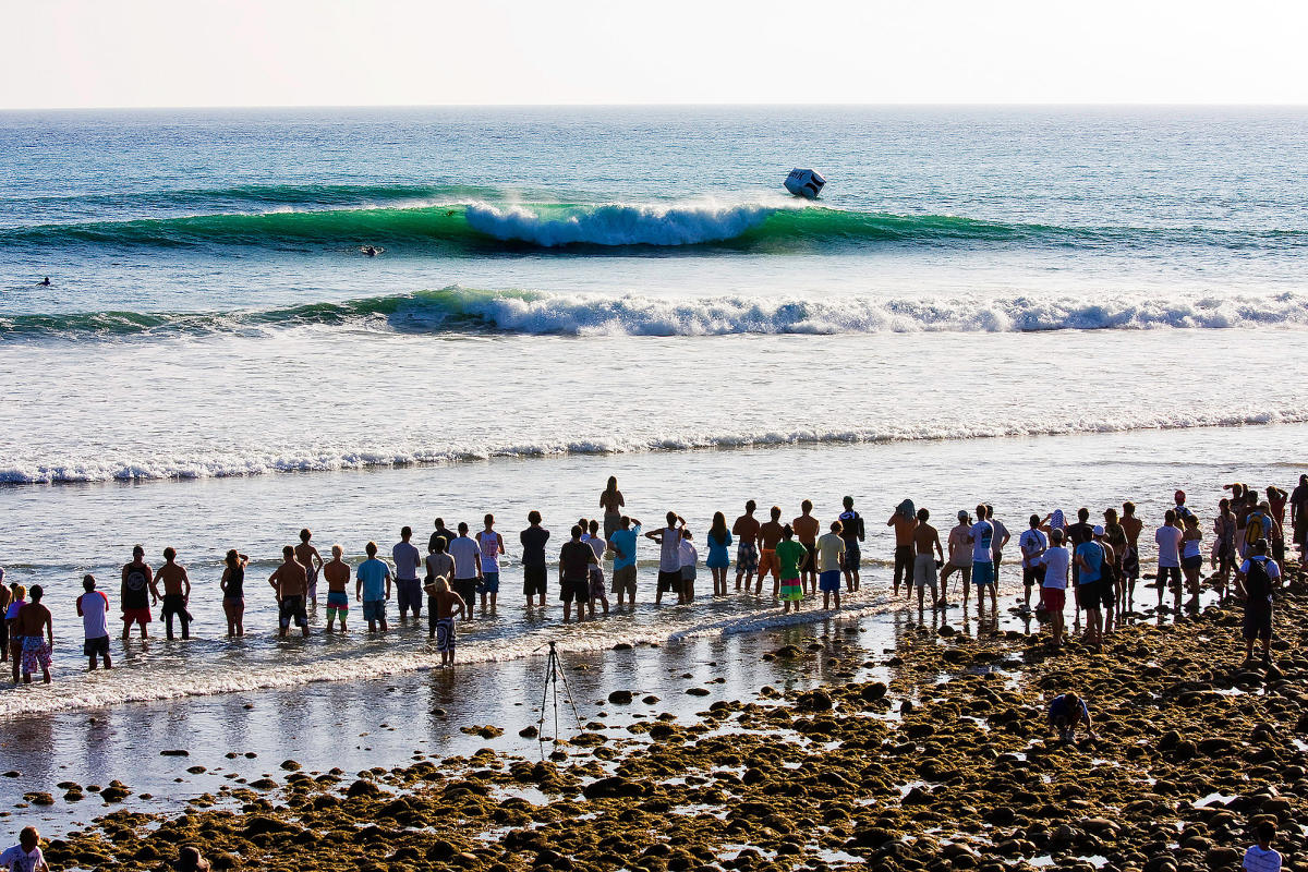 The (No Longer) Secret World of Surf Spots - The New York Times