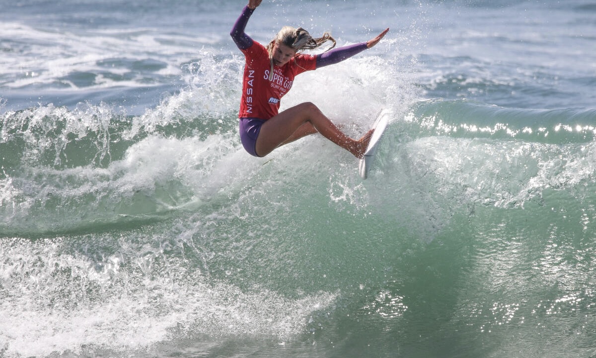 California Teen Wins The Largest All-Female Surf Contest In The World ...