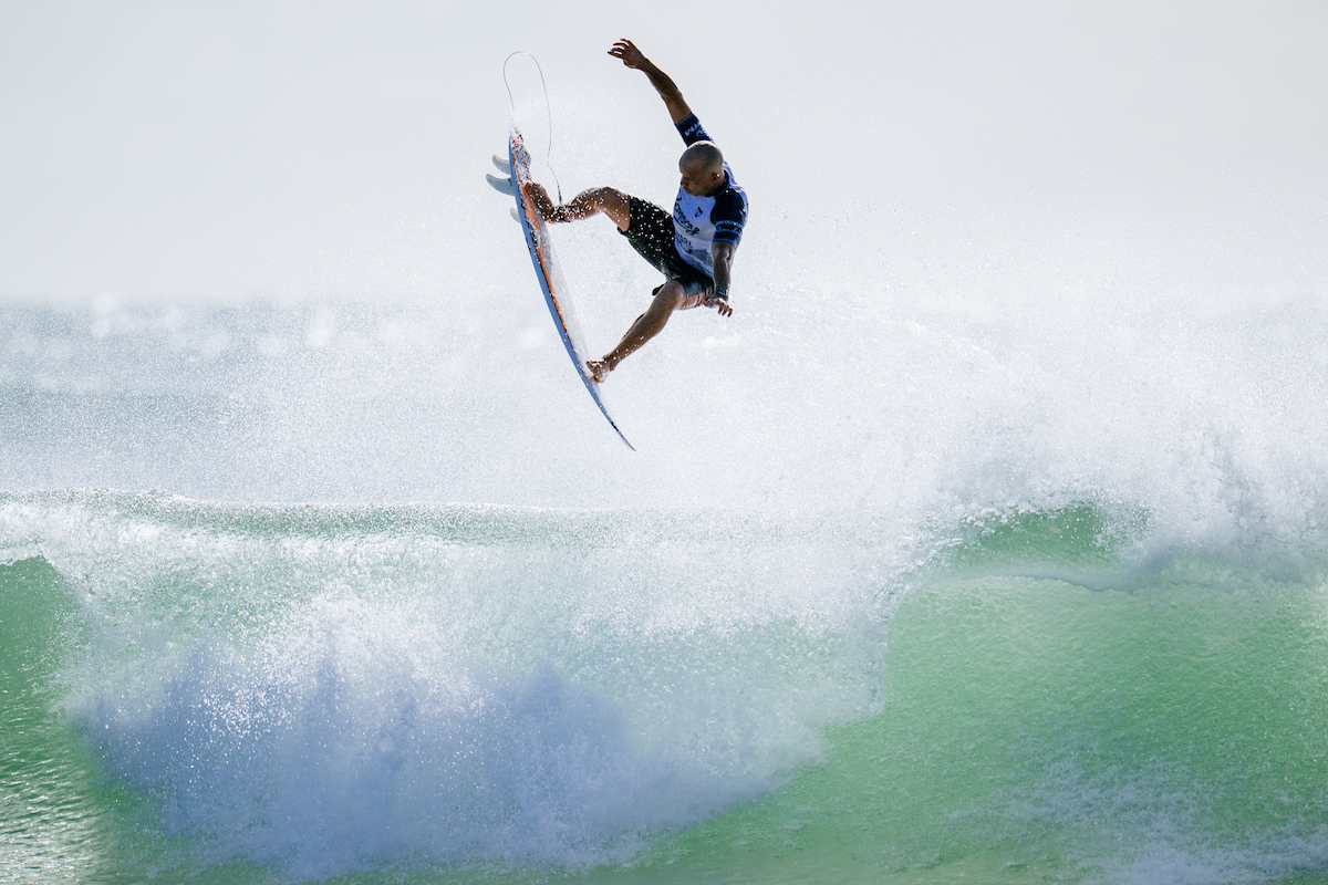Julian Wilson Reverts To Vintage Form, Eliminates Jack Robinson